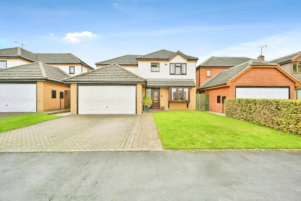 Property photo 1 of 17 Main