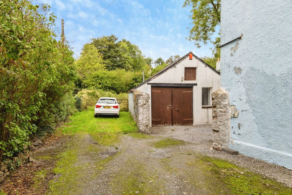 Property photo 3 of 33 Pbox-Img.Jpg