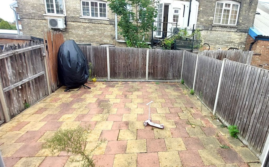 Property photo 3 of 3