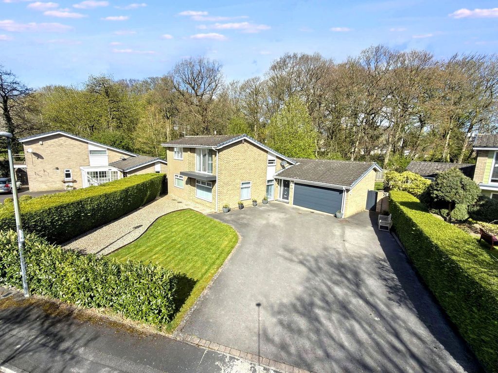 Property photo 1 of 39