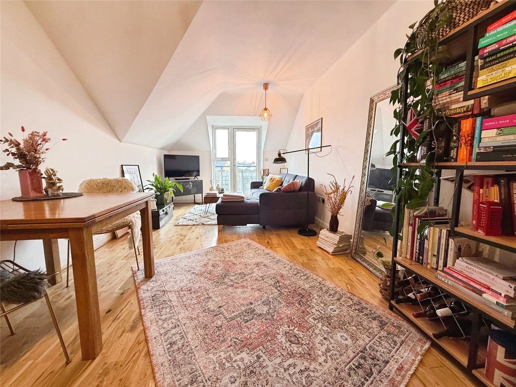 Property photo 3 of 12 Picture No. 04