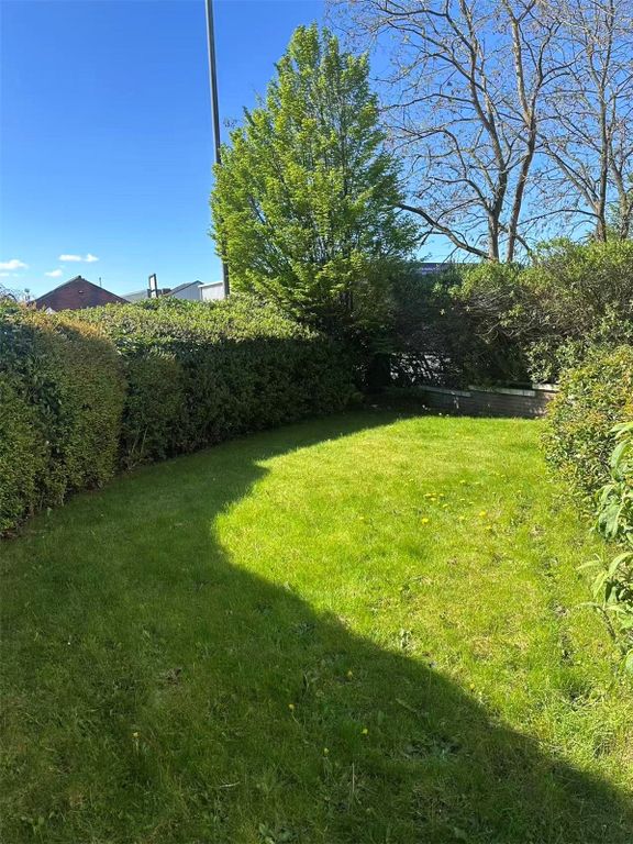 Property photo 2 of 10 Picture No. 13