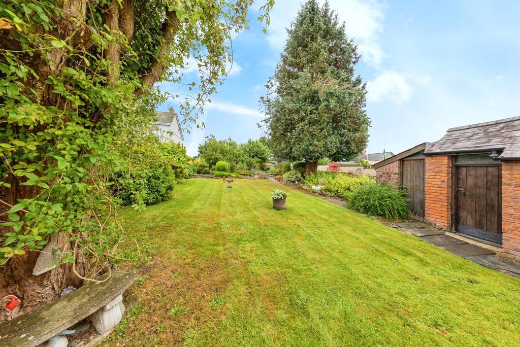 Property photo 2 of 17 Photo