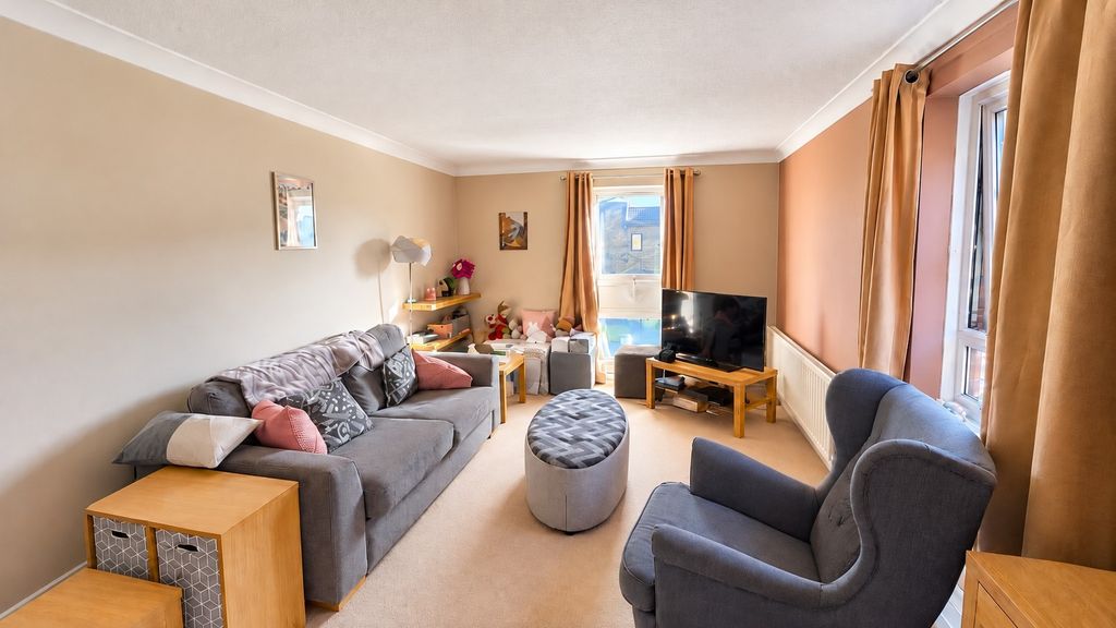 Property photo 2 of 11 5673262