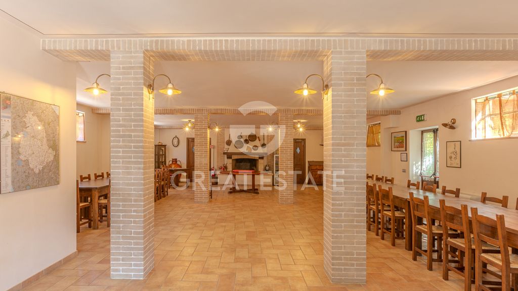 Property photo 2 of 53 Interiors