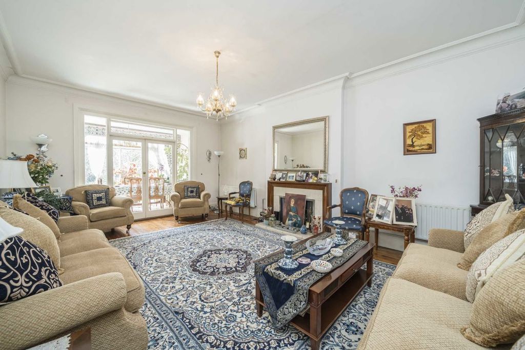 Property photo 2 of 3