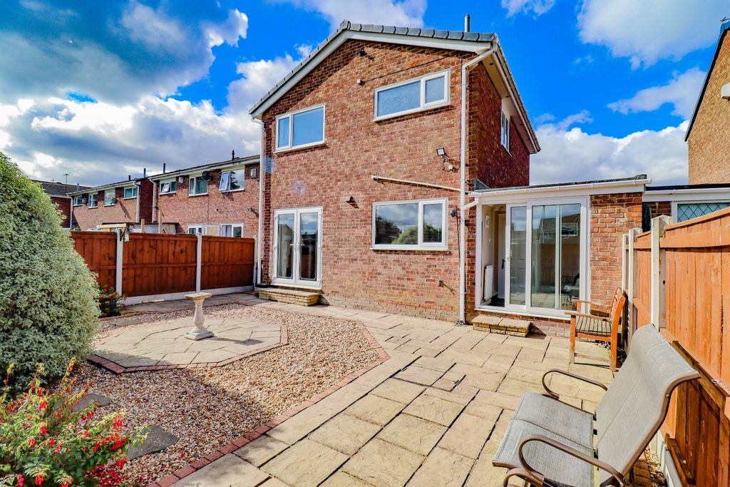 Property photo 2 of 23