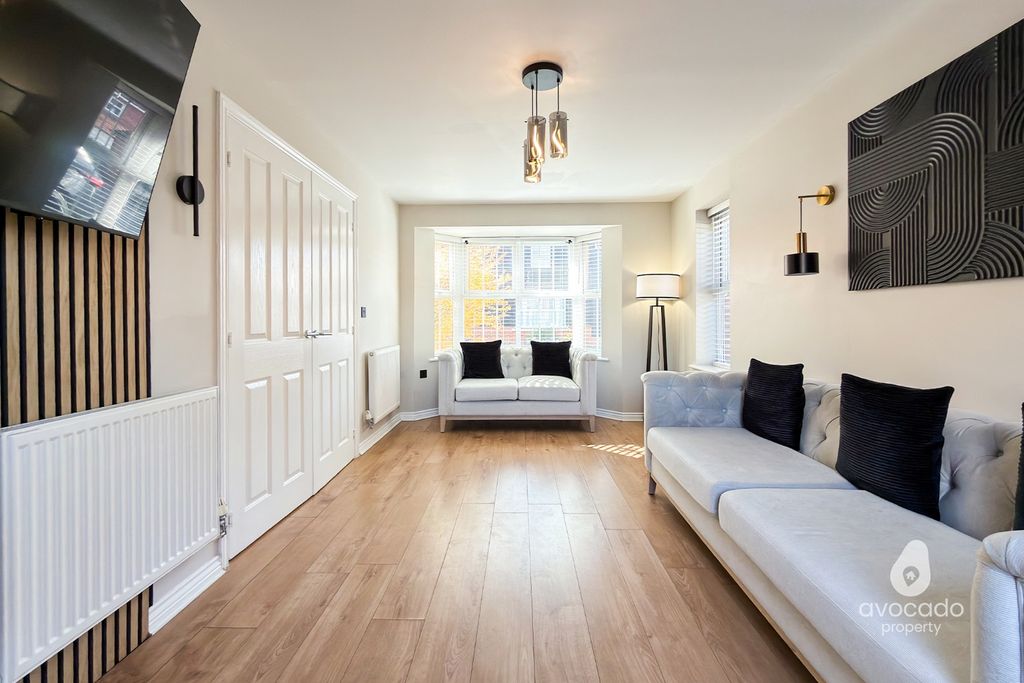 Property photo 2 of 17 5032293