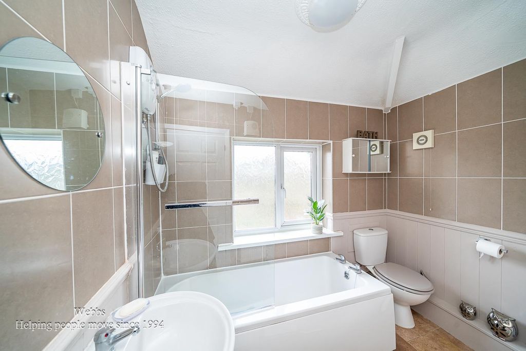 Property photo 2 of 24 Webbs-13.Jpg