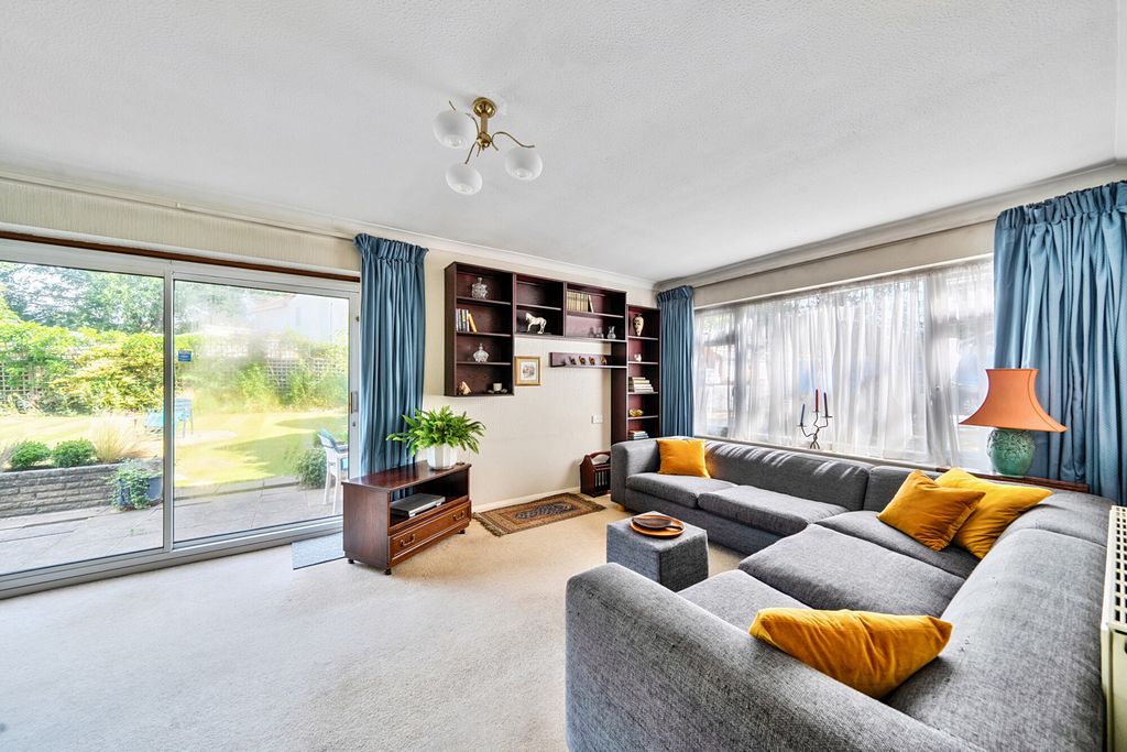 Property photo 3 of 25 1316895-11-6863B1...