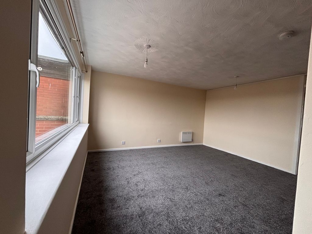 Property photo 2 of 8 Reception