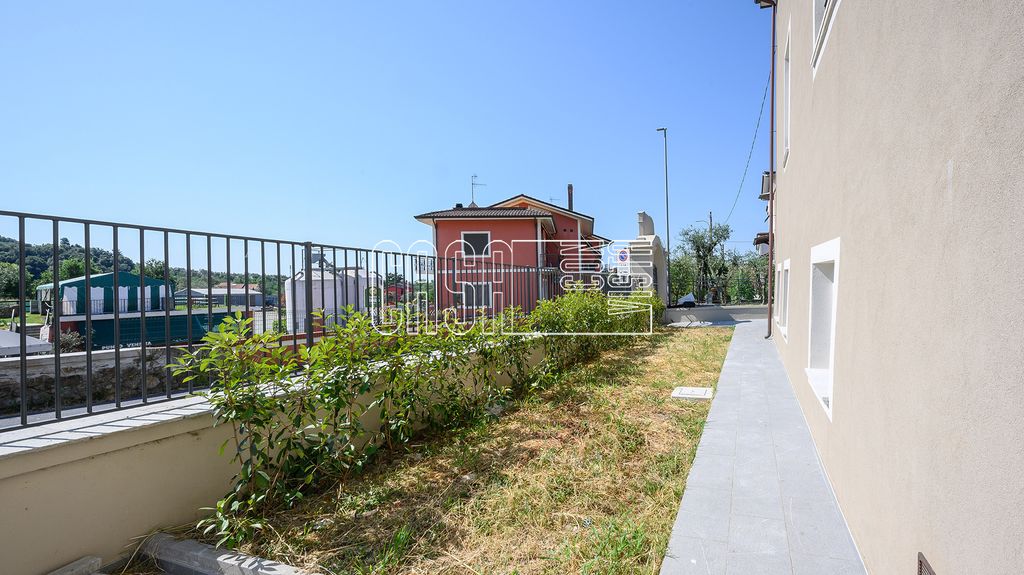 Property photo 3 of 58