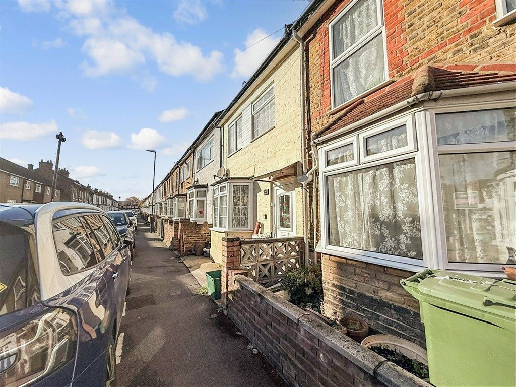 Property photo 2 of 2 Front