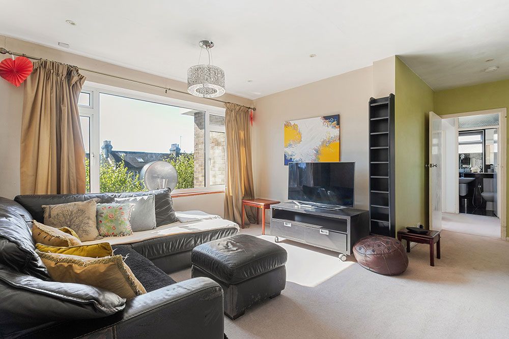 Property photo 2 of 21