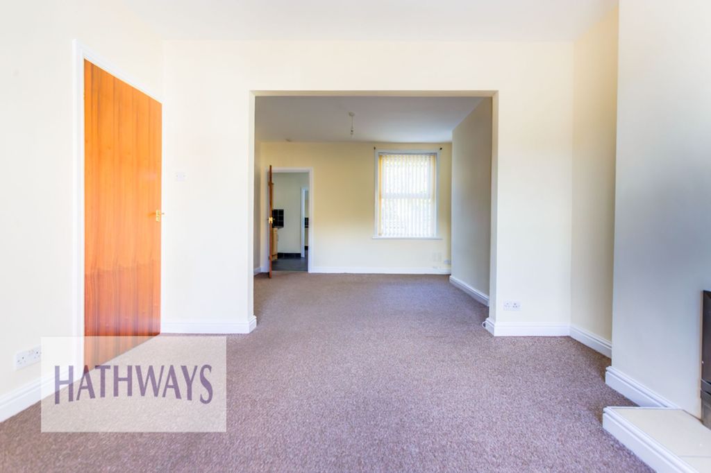 Property photo 3 of 34