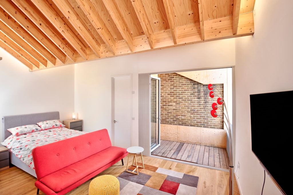 Property photo 3 of 28