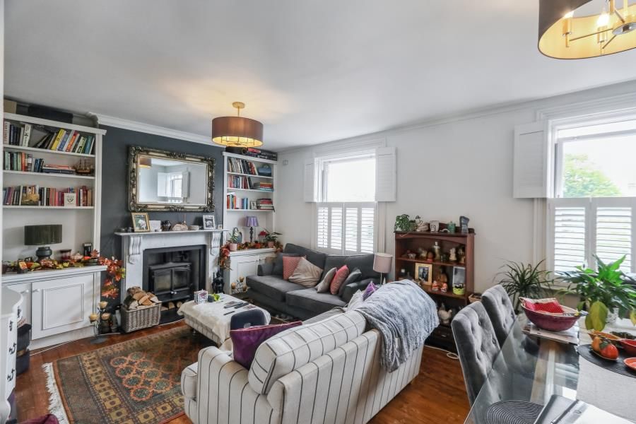 Property photo 1 of 8