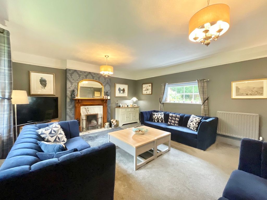 Property photo 3 of 40