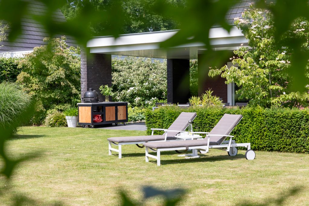 Property photo 3 of 51