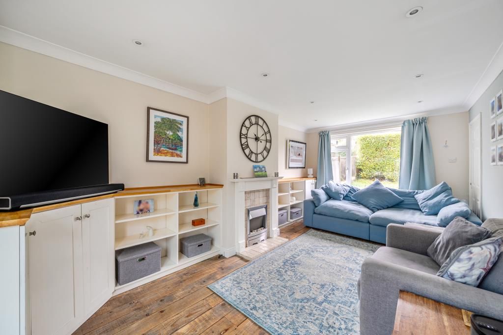 Property photo 2 of 22 Living Room