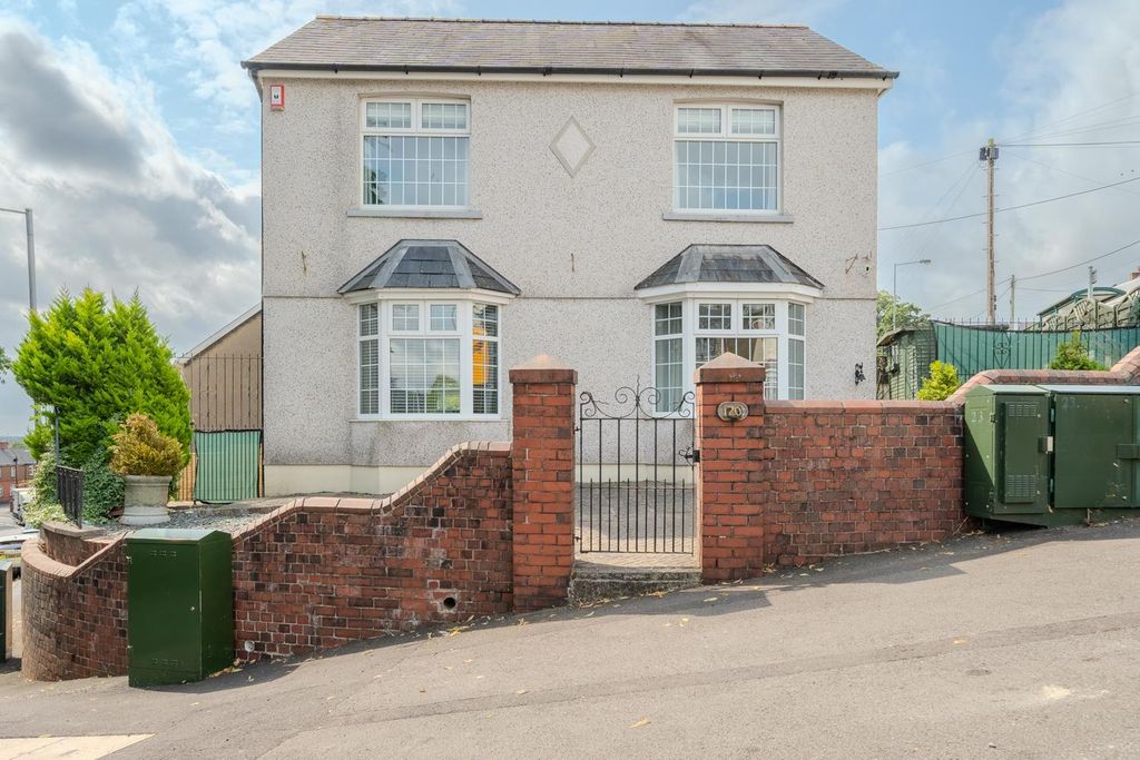 Property photo 2 of 39 120 Sunnybank Rd-38.Jpg