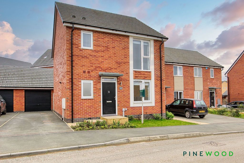 Property photo 1 of 20 Front