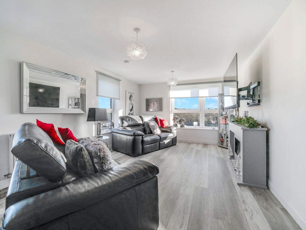 Property photo 3 of 19 Picture No. 10