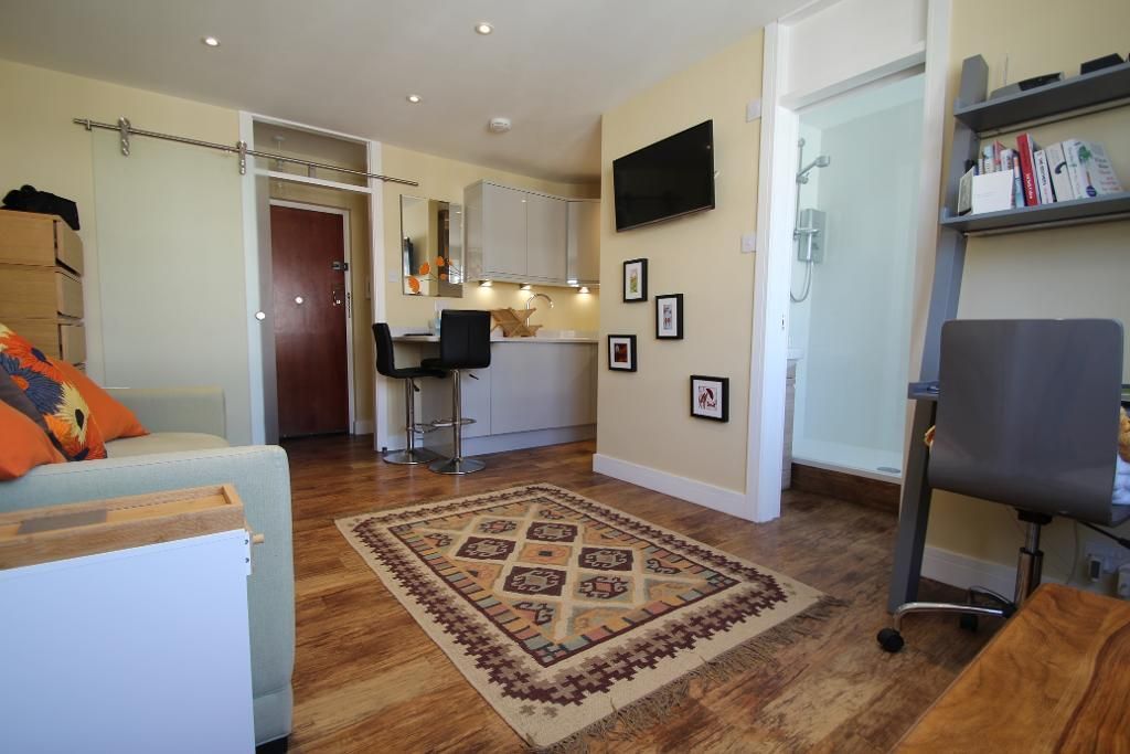 Property photo 3 of 4
