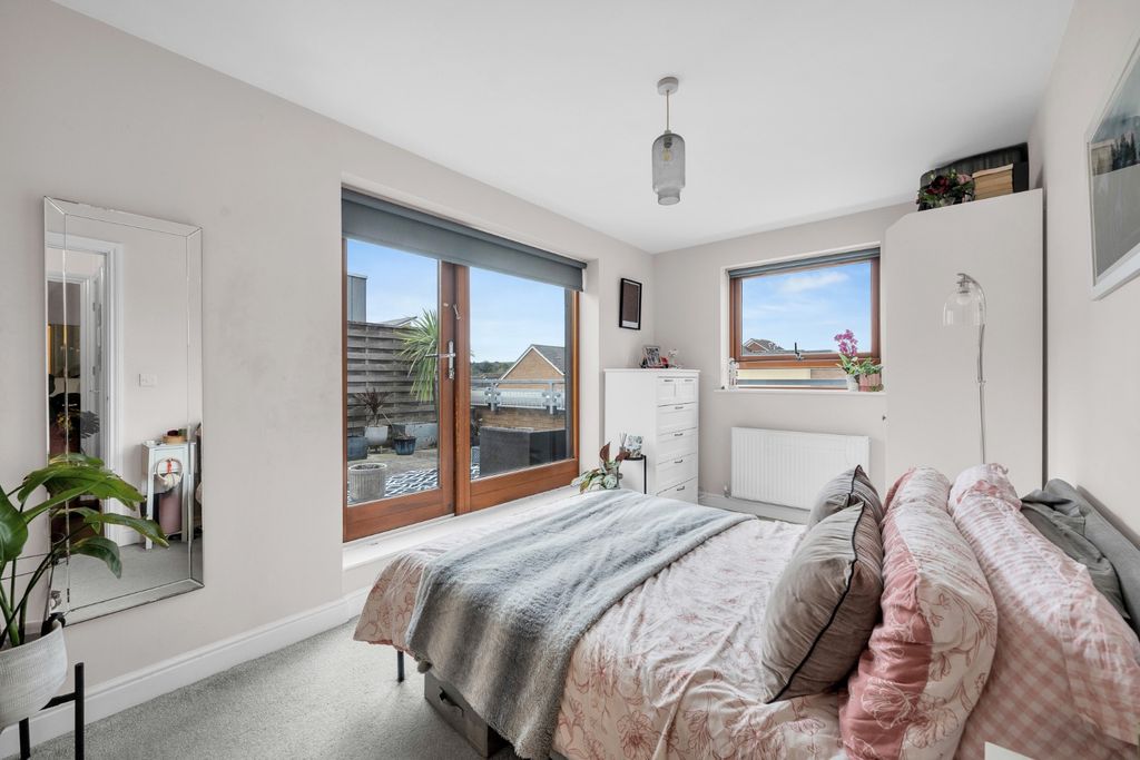 Property photo 2 of 14 4567774