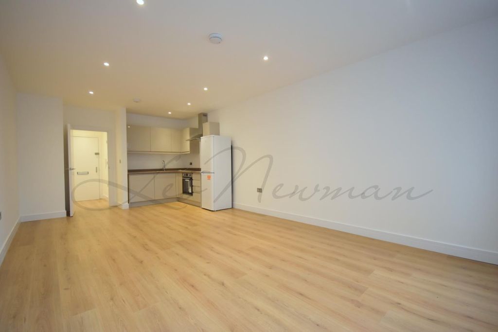 Property photo 1 of 3