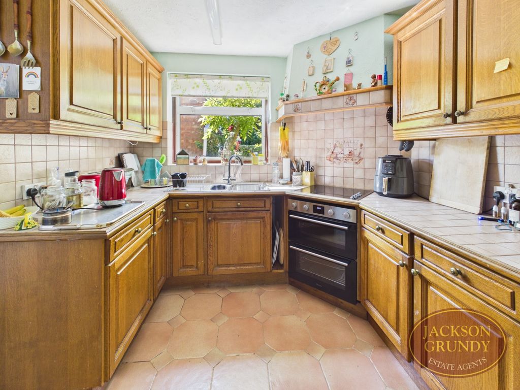 Property photo 3 of 15 Whitefield Road