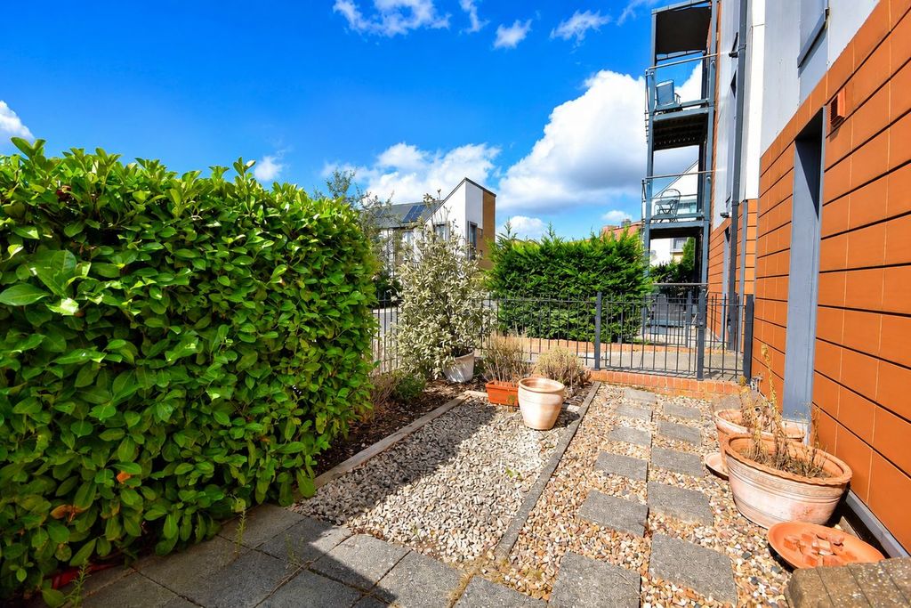 Property photo 3 of 13