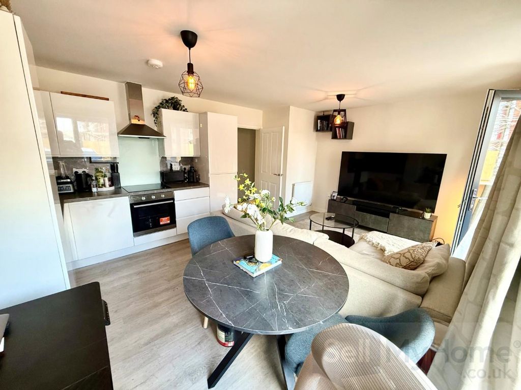 Property photo 2 of 14 Lounge 2.Jpg