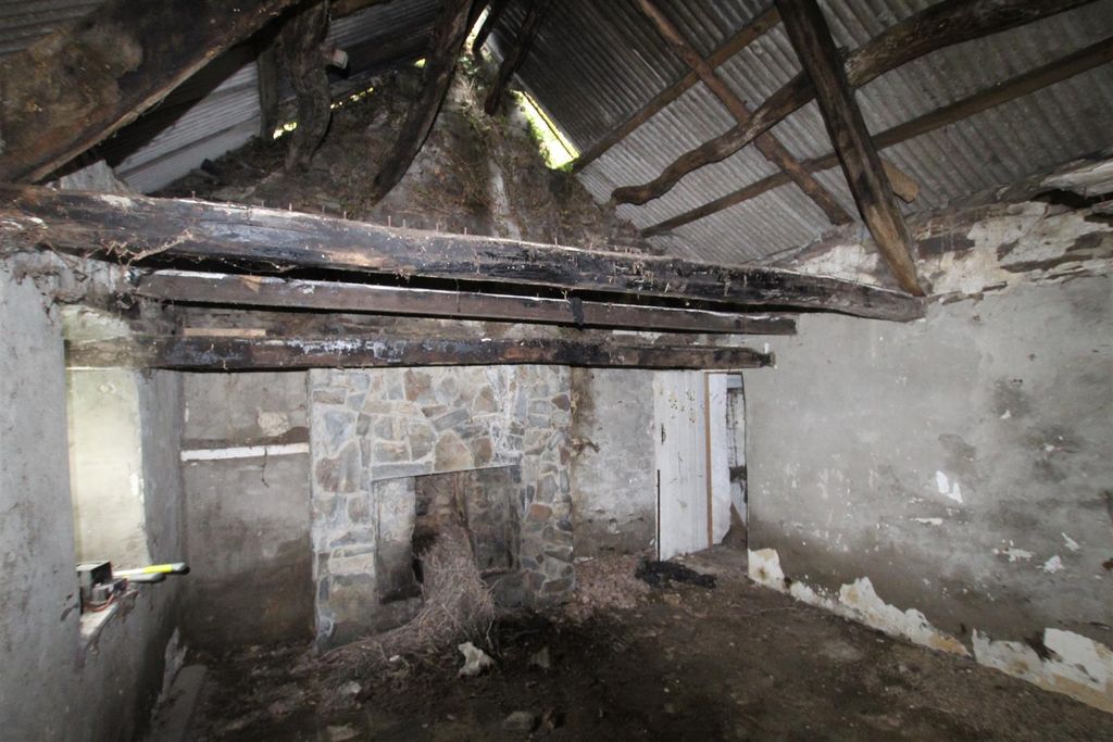 Property photo 3 of 22 Room 1