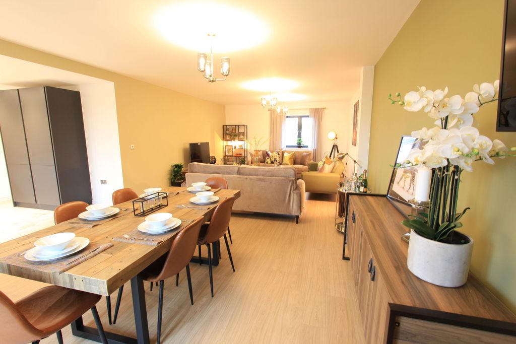 Additional image 6 of 2 bed flat to rentFlat, Cabot Mews, Braemar Avenue, Bristol BS7