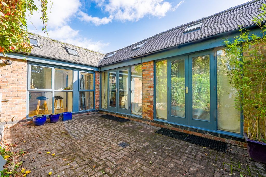 Property photo 3 of 34 Picture No. 39