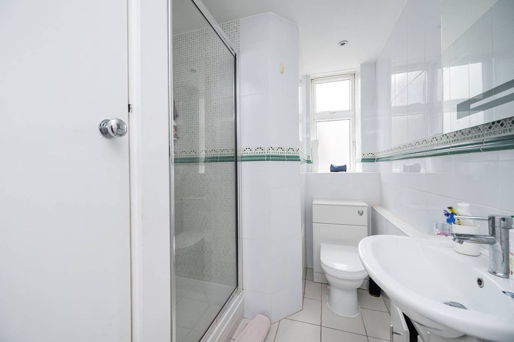 Property photo 1 of 3