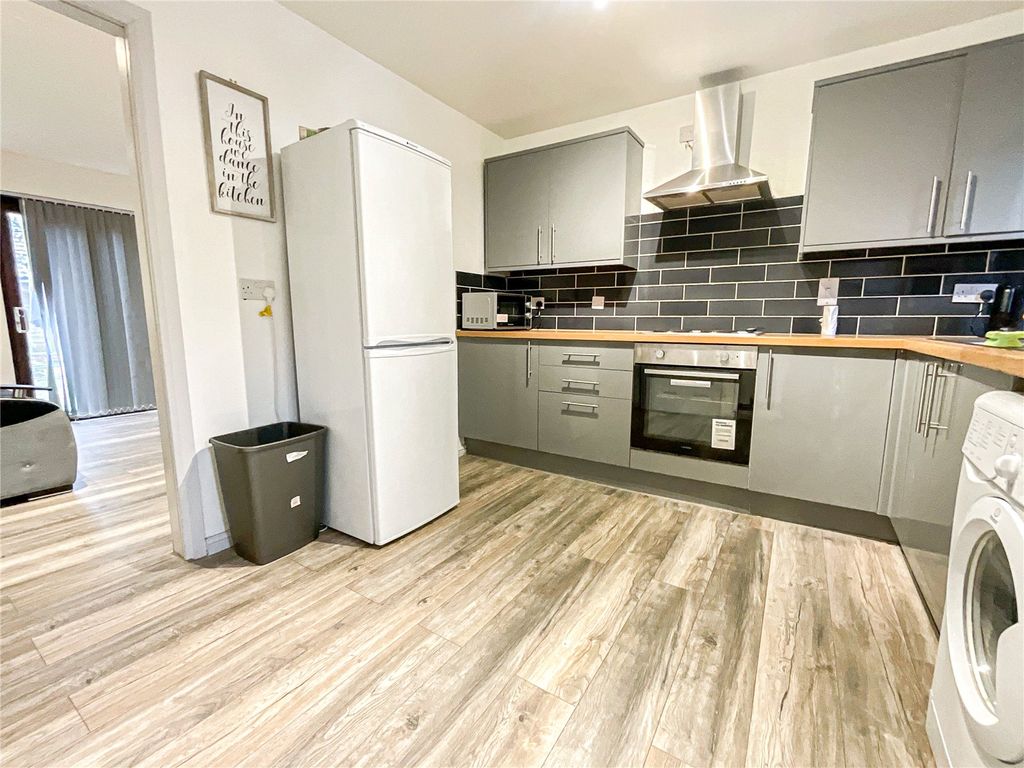 Property photo 3 of 10 Picture No. 07