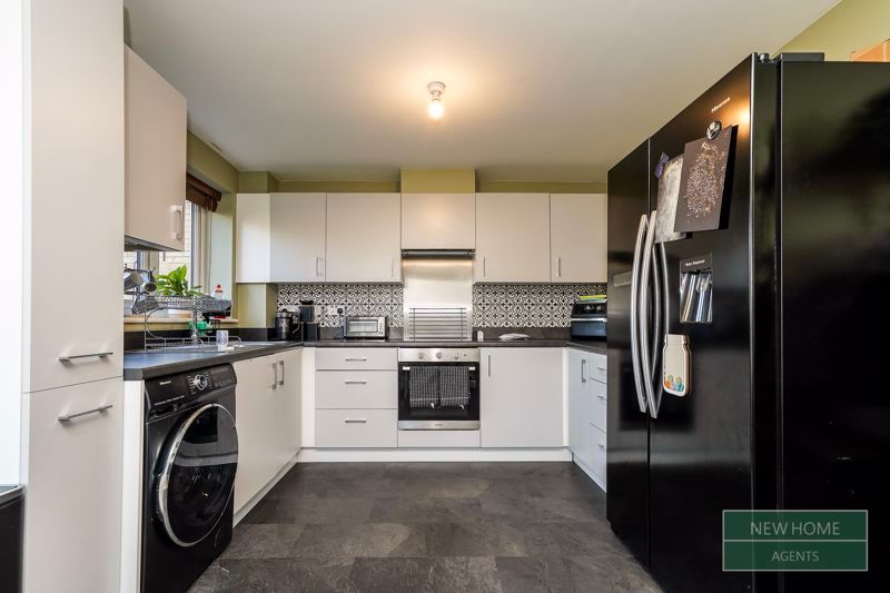 Property photo 3 of 16 Photo 8