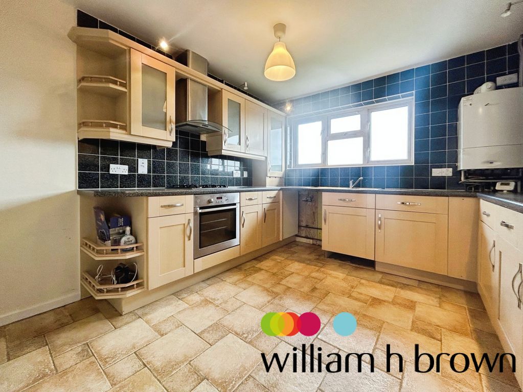 Property photo 2 of 14 Front