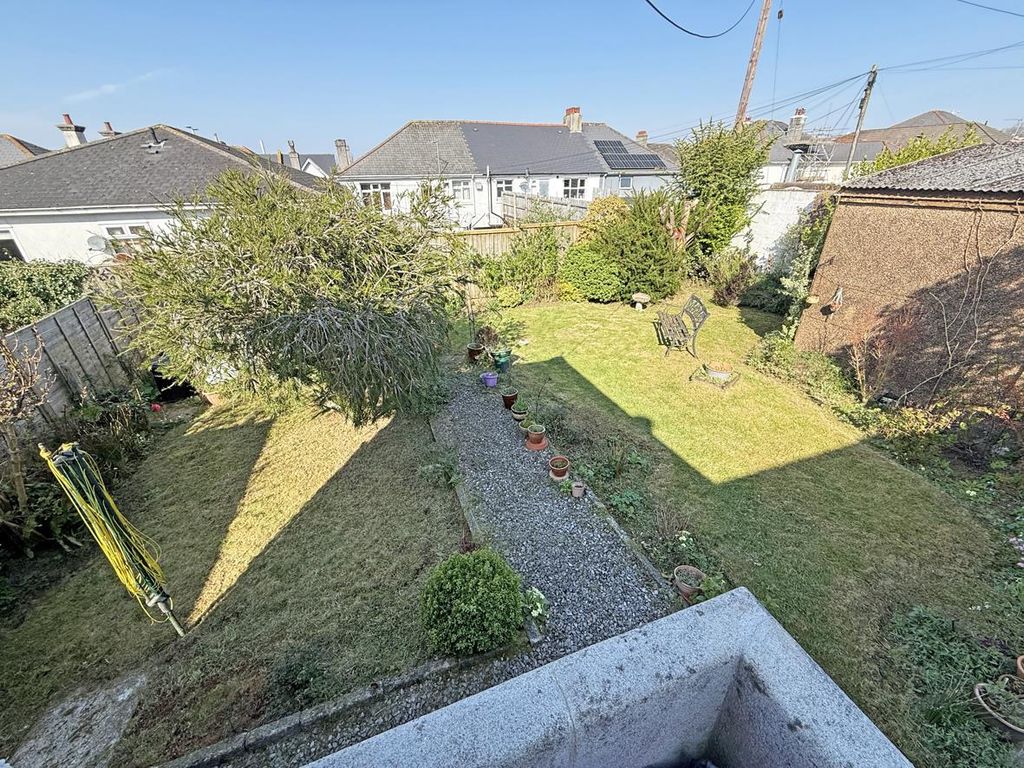 Property photo 2 of 18 Coleridge Avenue 3 - Garden Front.Jpg