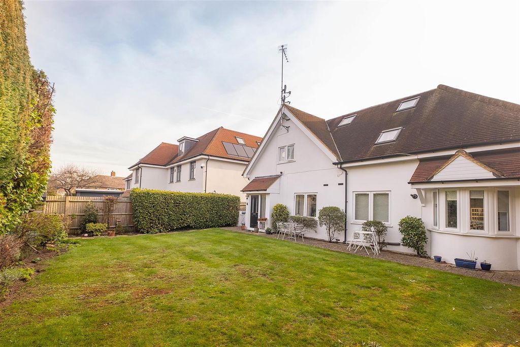 Property photo 2 of 18 5-58-Thistledene-0006 Copy.Jpg