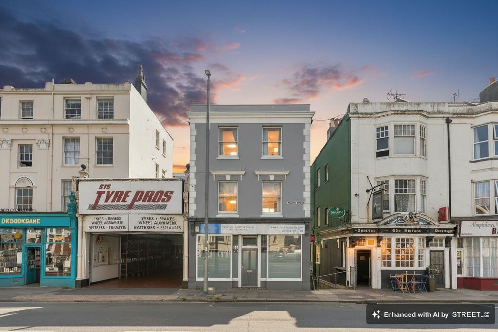 Property photo 3 of 11