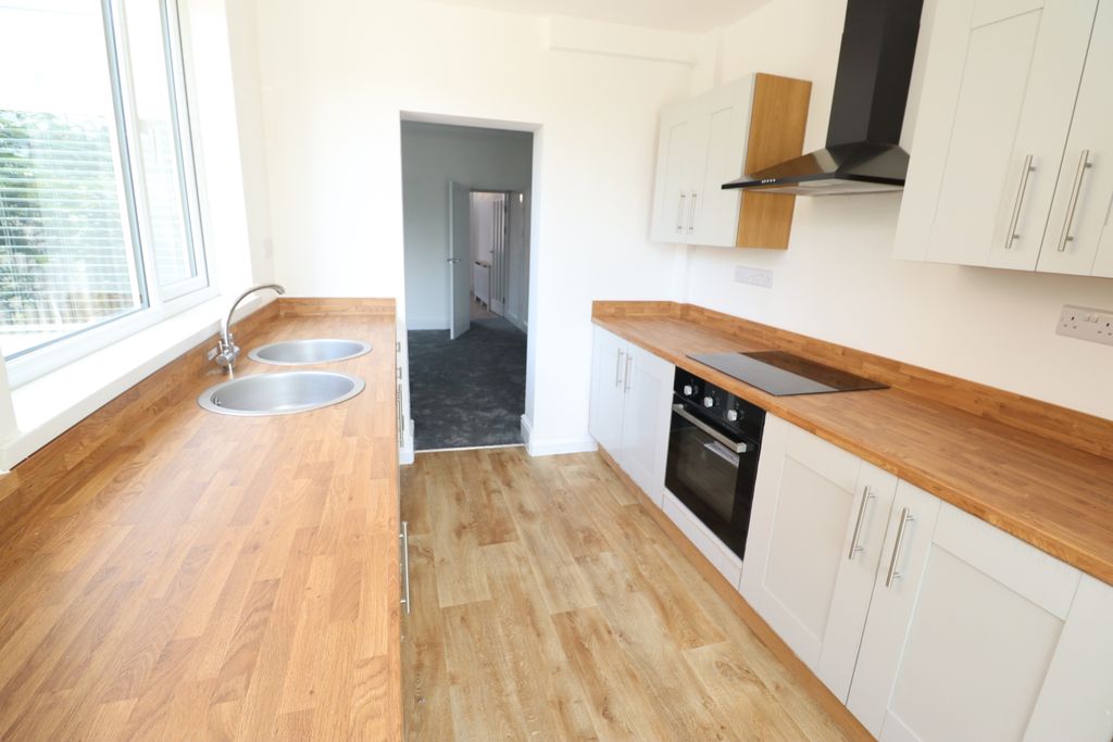 Property photo 3 of 15 Img_9305