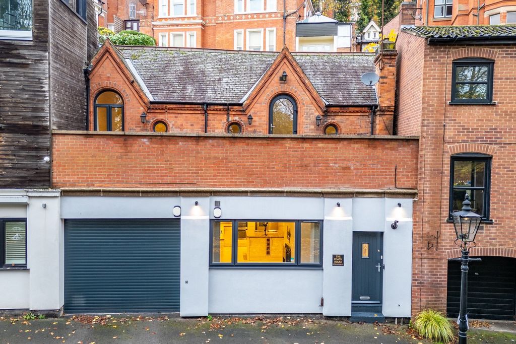 Property photo 1 of 23