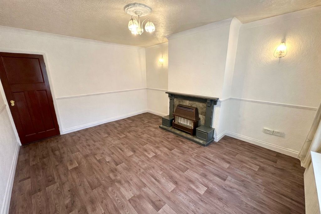 Property photo 2 of 9 Image