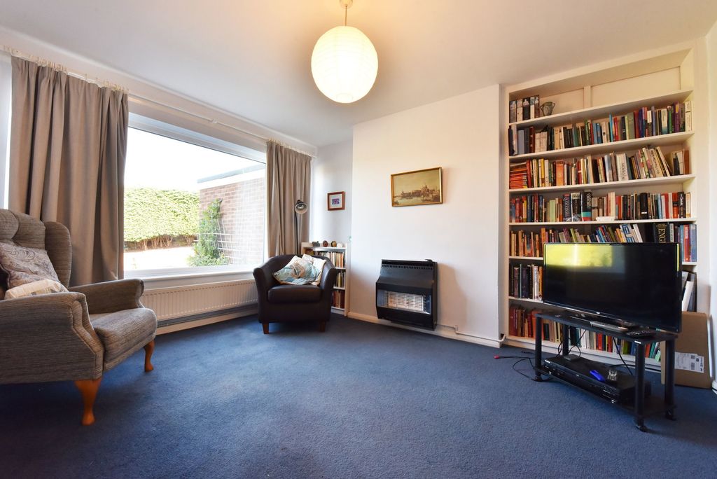 Property photo 2 of 11