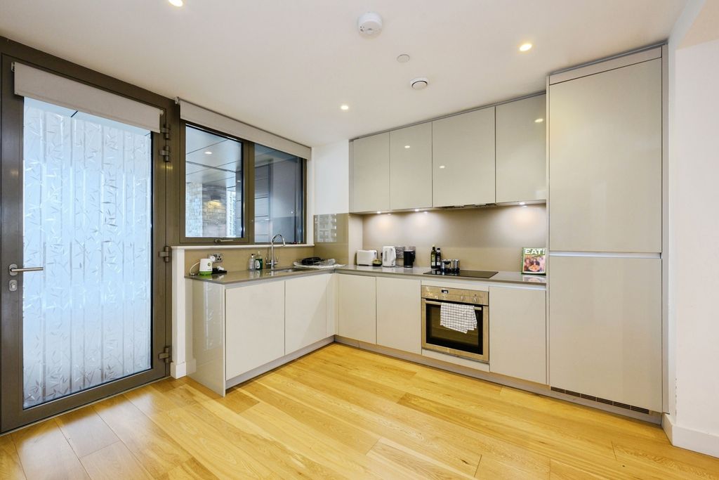 Property photo 1 of 20 Pbox-Img.Jpg