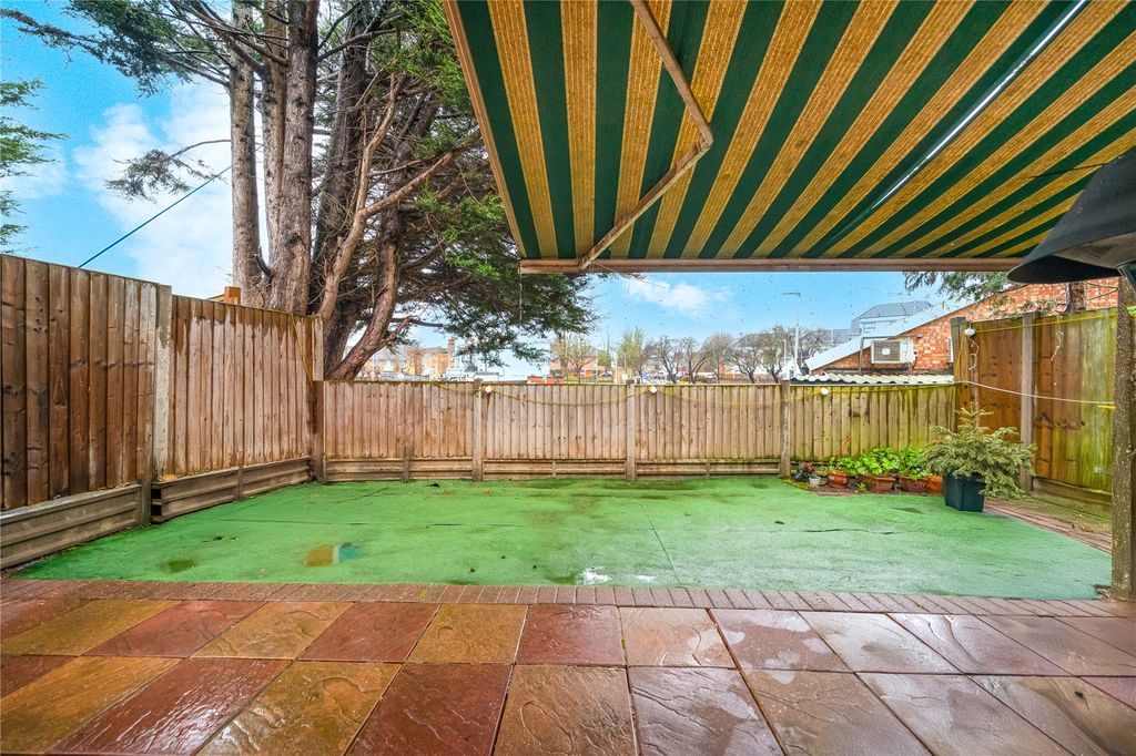 Property photo 3 of 17 Picture No. 15