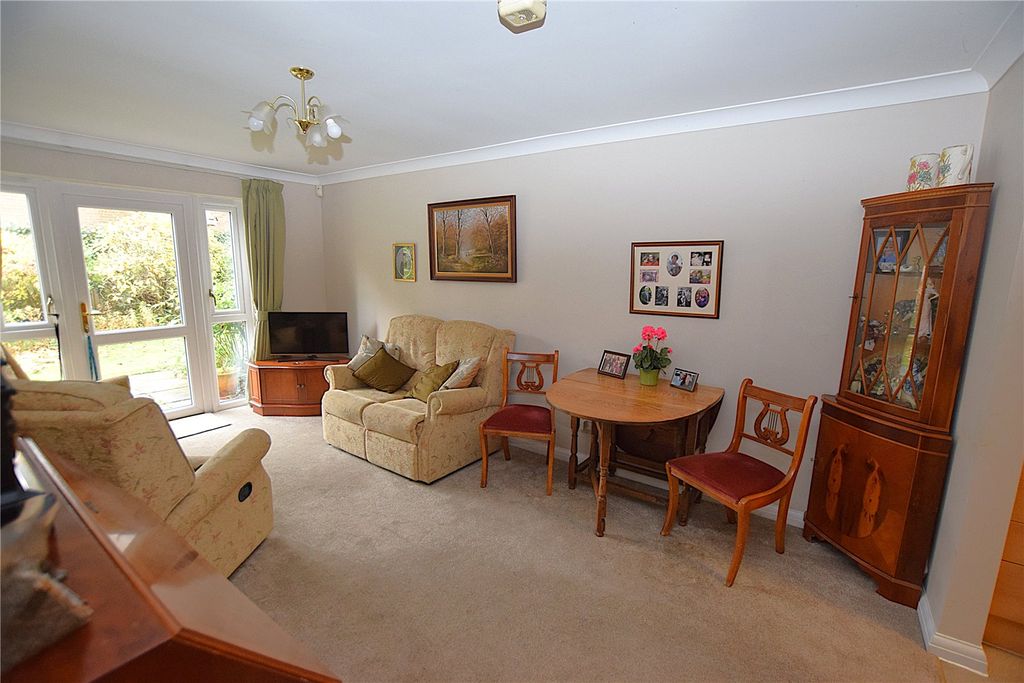 Property photo 2 of 7 Picture No. 13